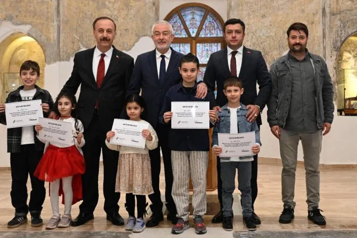 Çocuklar 23 Nisan’a Özel Kendi Kokularını Üretti