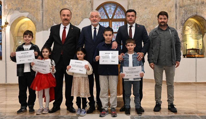 Çocuklar 23 Nisan’a Özel Kendi Kokularını Üretti