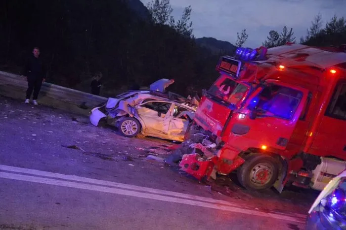 Dereboğazı’nda Feci Kaza: Ölü ve Yaralılar Var