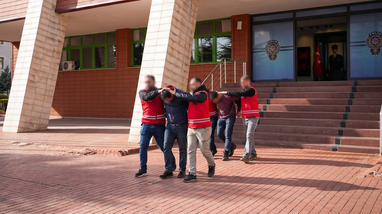 Sahte Ev İlanıyla 1 Milyon TL’lik Vurgun: 2 Şüpheli Tutuklandı