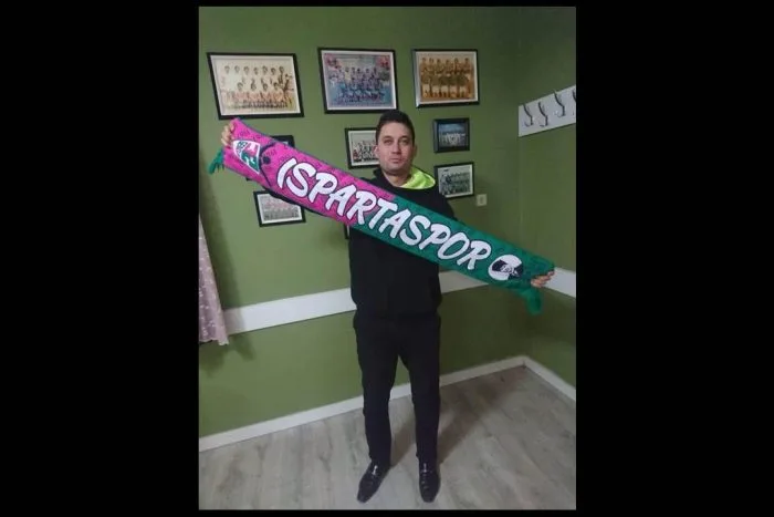 Isparta 32 Spor Camiası Yasta: Galip Mehmet Büyükçaylı Hayatını Kaybetti