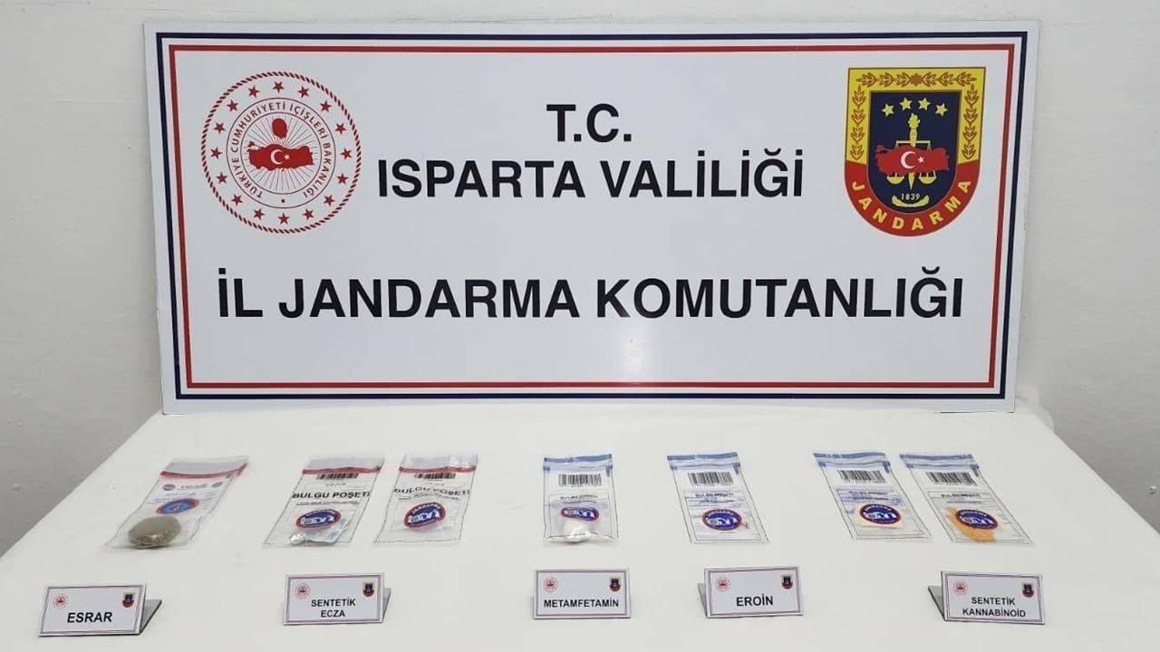 Isparta’da Jandarmadan Uyuşturucu Operasyonu: 3 Tutuklama