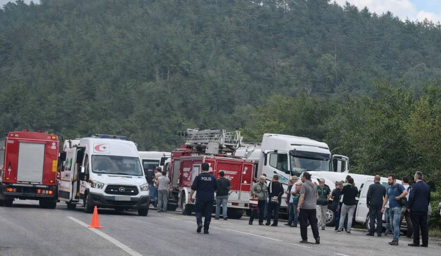 Antalya-Isparta Karayolunda Feci Kaza: 7 Ölü, 8 Yaralı
