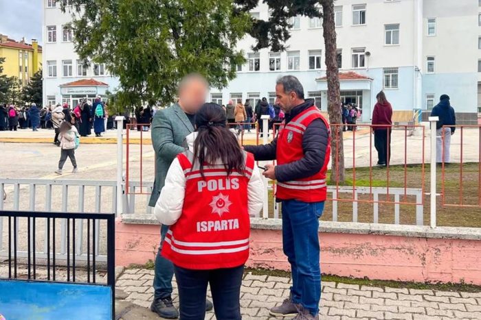 Isparta’da Okul Çevrelerinde Sıkı Denetim
