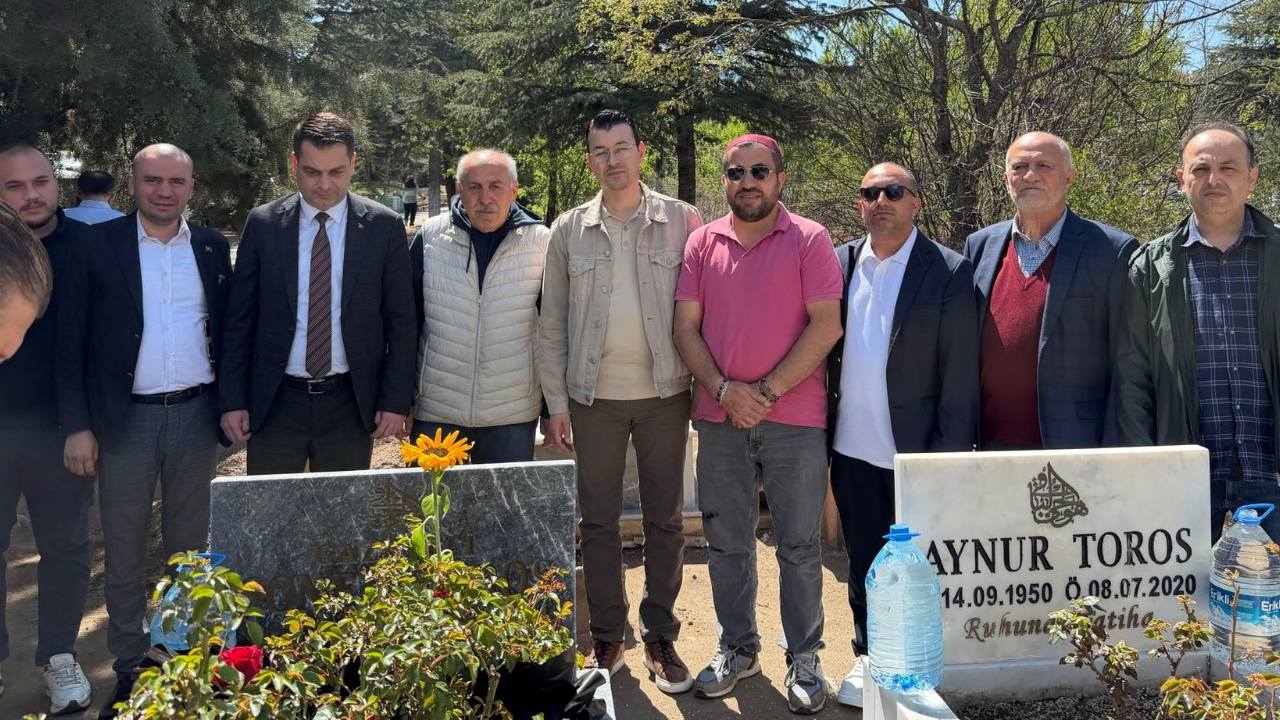 Gazeteci Soner Toros, Vefatının 5. Yılında Isparta’da Dualarla Anıldı
