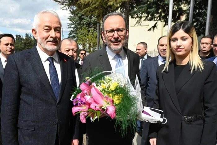 Kasapoğlu: “Şükrü Başkanımız Devrim Niteliğinde İşler Yapmış”