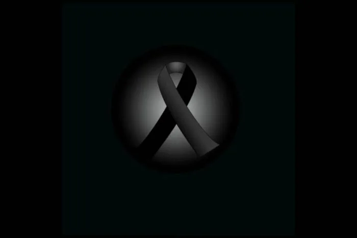 ⚡KAHRAMANMARAŞ’TAKİ OKUL SALDIRISINDA ACI BİLANÇO: HAYATINI KAYBEDENLERİN KİMLİKLERİ BELLİ OLDU:

Kahramanmaraş’ta bulunan Ayser Çalık Ortaokulu’nda gerçekleşen ve tüm Türkiye’yi derinden sarsan silahlı saldırıda hayatını kaybeden 9 kişinin kimlikleri netleşti. 16 yaşındaki Aras Mersinli tarafından gerçekleştirilen saldırıda, otopsi işlemleri devam eden 1 öğretmen ve 8 öğrencinin isimleri açıklandı.

İşte saldırıda hayatını kaybedenlerin isimleri:

Ayla Kara (Öğretmen, 56)

Mustafa Aslan (Öğrenci, 11)

Şuranur Sevgi Kazıcı (Öğrenci, 11)

Zeynep Kılınç (Öğrenci, 11)

Furkan Sancak Balal (Öğrenci, 11)

Bayram Nabi Şişik (Öğrenci, 10)

Belinay Nur Poyraz (Öğrenci, 10)

Adnan Göktürk Yeşil (Öğrenci, 11)

Kerem Erdem Güngör (Öğrenci)

Şanlıurfa’nın ardından Kahramanmaraş’ta yaşanan bu ikinci acı olay, eğitim camiasını ve tüm ülkeyi yasa boğdu. Hayatını kaybeden eğitimci ve küçük yavrularımıza Allah’tan rahmet, kederli ailelerine sabır diliyoruz. Başımız sağ olsun.