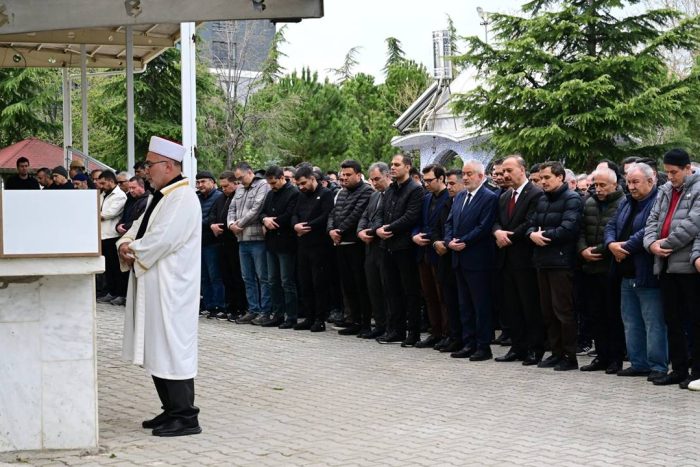 Ortaokul öğrencisi Zeynep Aras Hayatını Kaybetti