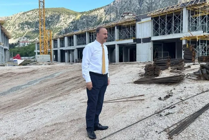 Vali Erin Eğirdir’de İncelemelerde Bulundu: Fen Lisesi Kompleksi Hızla Yükseliyor!