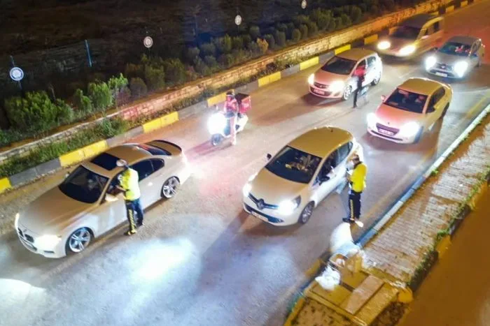 Isparta’da Bayram Trafiğine Sıkı Denetim: İşte Drone Destekli Hız Kontrol Noktaları!