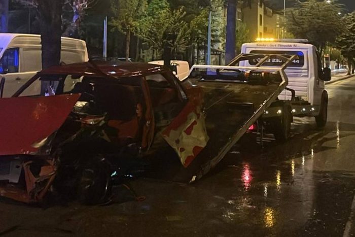 Sağanak Yağış Kazayı Getirdi: Isparta’da 2 Kişi Yaralandı
