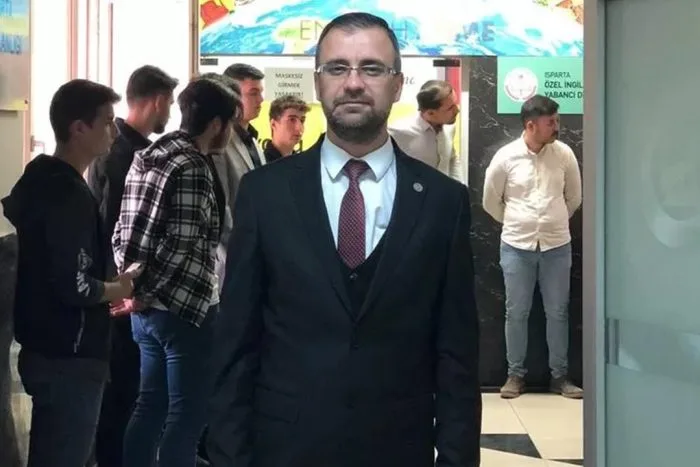 ​MHP Isparta’da Deprem: Tüm Teşkilatlar Feshedildi, Yeni Başkan OSMAN GÜLAY!