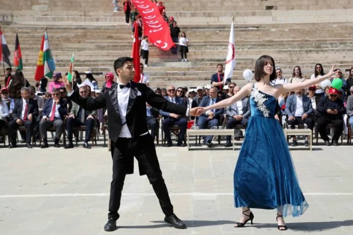 SDÜ’de Festival Coşkusu Başladı: Kampüsün Kalbi 5 Gün Boyunca Burada Atacak!