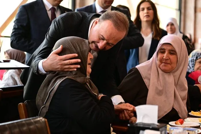 Vali Erin’den Anlamlı Anneler Günü Buluşması