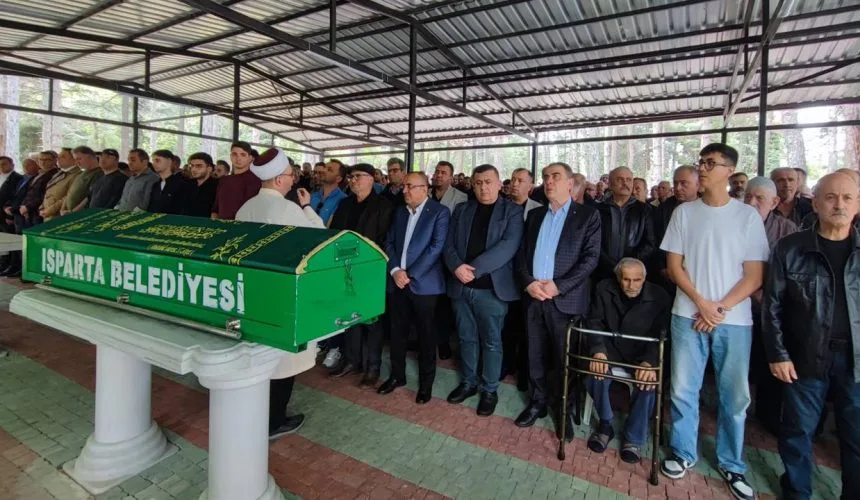 Isparta, Veli Cengiz Gülgüzel’i Dualarla Uğurladı: Cenaze Törenine Yoğun Katılım