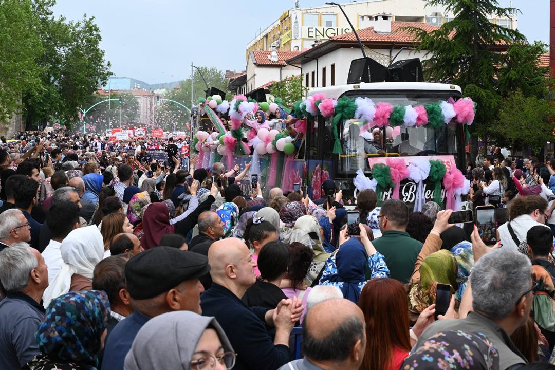 05-06-2026-gul festivali kortej (11)