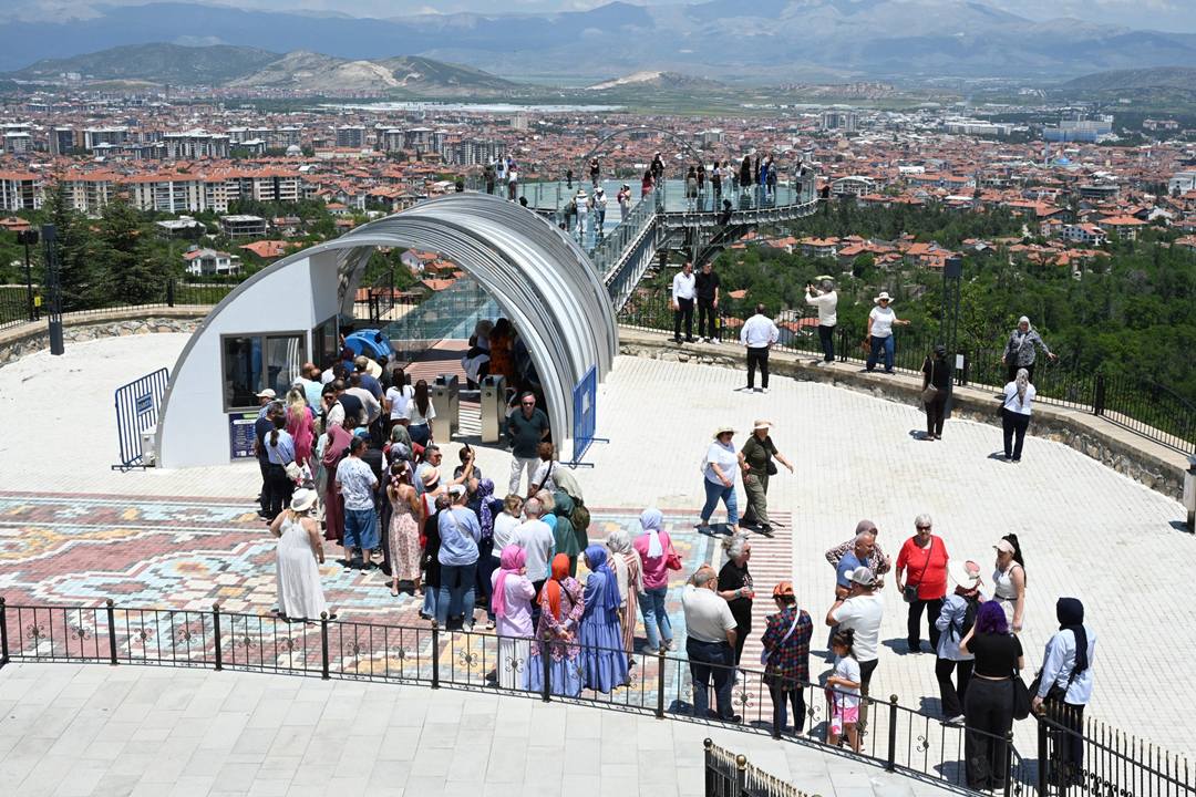 07-06-2026-gul festivali ziyaretci akini (15)