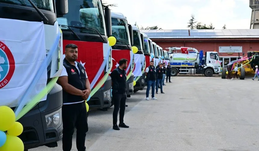 Isparta İl Özel İdaresi’ne Dev Yatırım: Tek Kuruş Borçlanmadan 26 Yeni İş Makinesi ve Kamyon Filoya Katıldı!