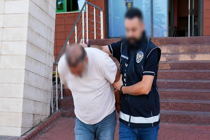 Isparta’da Uyuşturucu Firarisi Narkotik Polisine Yakalandı!