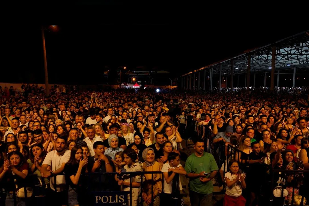 Keçiborlu Gül ve Lavanta Hasat Sonu Festivali (2)