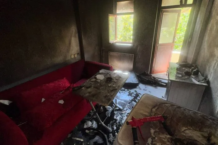Bahçelievler Mahallesi’nde Korkutan Ev Yangını: Ekipler Anında Müdahale Etti