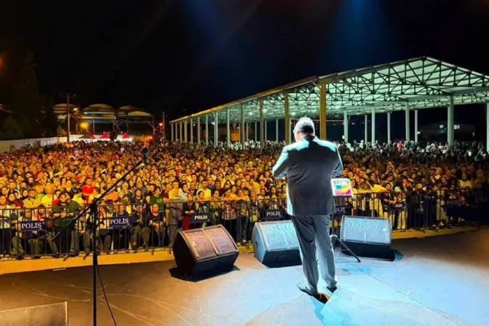 Keçiborlu’da “Lavanta Kokusu, Gülün İhtişamı” Coşkusu: 2. Gül ve Lavanta Hasat Sonu Festivali Başladı!