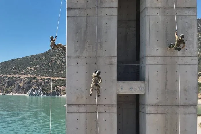 Isparta Komando Tugayı Kapılarını Açtı! Libyalı Askerlere Özel Komando Eğitimi