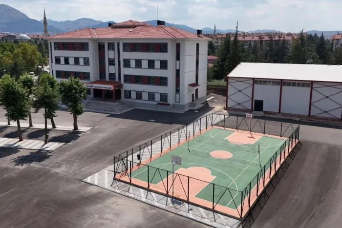 Isparta’da Eğitime Hayırsever Desteği: Aslı Derbent Özkan Anadolu Lisesi Eğitime Açıldı