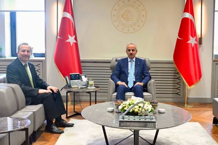 Ankara’da Isparta Trafiği: Milletvekili Gökgöz Bakan Uraloğlu ile Bir Araya Geldi