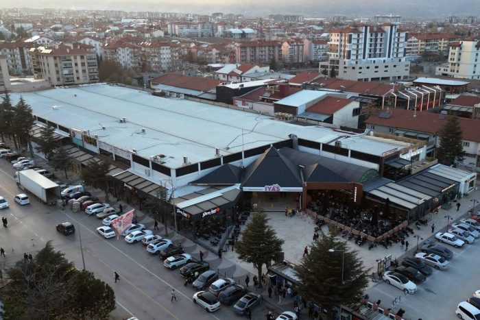 Meydan AVM Ve Zincir Marketler Etkisi: IYAŞ Perakendede Güç Mü Kaybediyor?