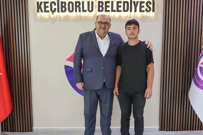 Keçiborlu’nun Gururu Tezcan ÇETİN: Bilek Güreşinde Türkiye Derecesi!