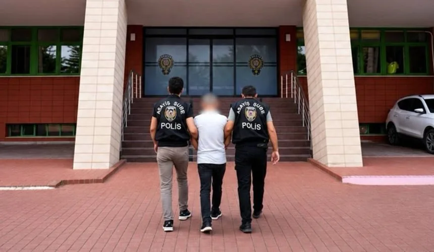 Isparta’da Hırsızlık Suçundan Aranan Şahıs Yakalanarak Cezaevine Teslim Edildi