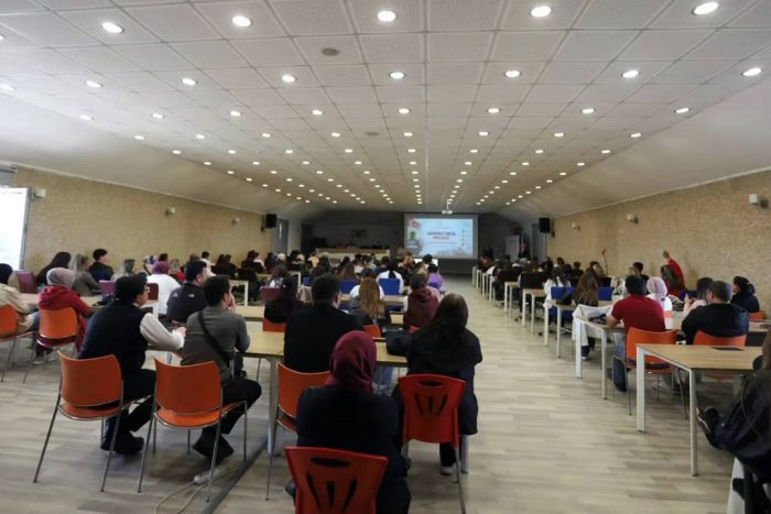 Isparta’da Okul Güvenliği İçin Toplantı: Bahçe Görevlileri Bilgilendirildi