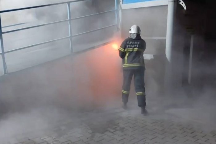 Isparta’da İlkokul Trafosunda Alevler Yükseldi: İtfaiye Anında Müdahale Etti