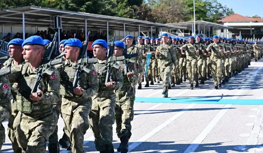 Isparta 40’ıncı Komando Eğitim Alayı Tugay Seviyesine Yükseltildi: Şanlı Sancak Teslim Edildi