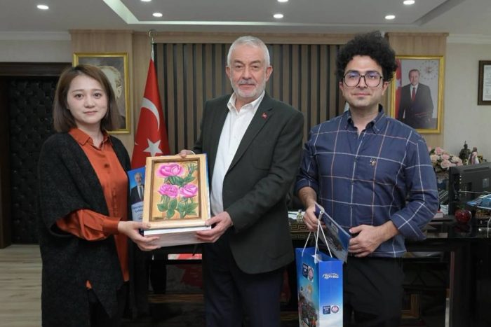Isparta Gülünün Çin’deki Rekor Başarısı: 100 Milyon İzlenmeye Ulaştı!