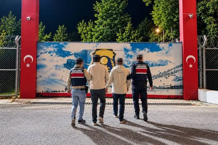 Isparta’da Uyuşturucu Operasyonu: 35 Bin Kullanımlık Bonzai Ele Geçirildi, 2 Kişi Tutuklandı