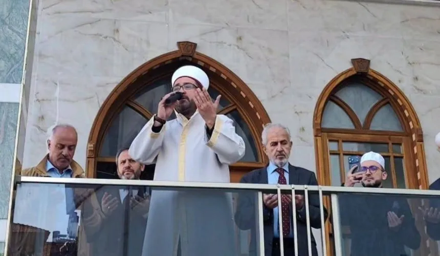 Isparta İl Müftülüğü organizasyonuyla kutsal topraklara gidecek olan umre kafilesi dualarla uğurlandı