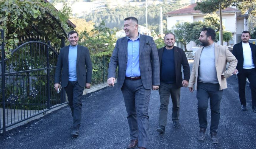 Başkan Özer’in Yazla Mahallesi’ndeki Hizmetlerine Muhtarlardan Övgü Ve Teşekkür