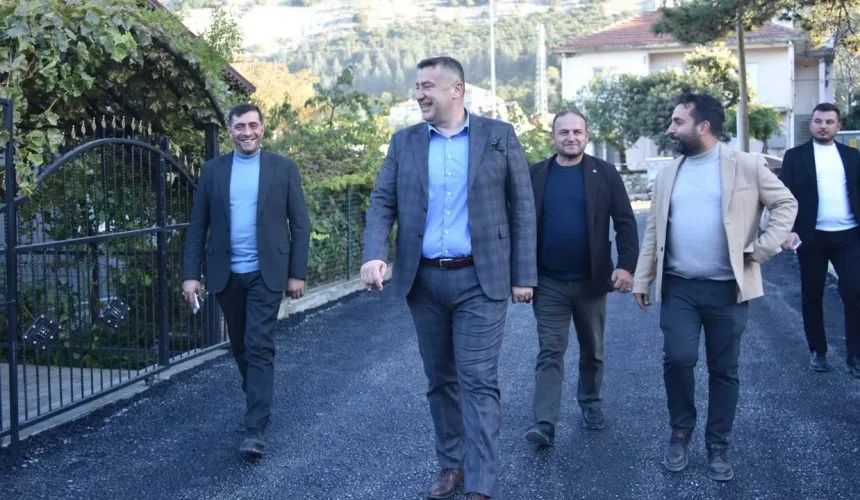 Başkan Özer’in Yazla Mahallesi’ndeki Hizmetlerine Muhtarlardan Övgü Ve Teşekkür
