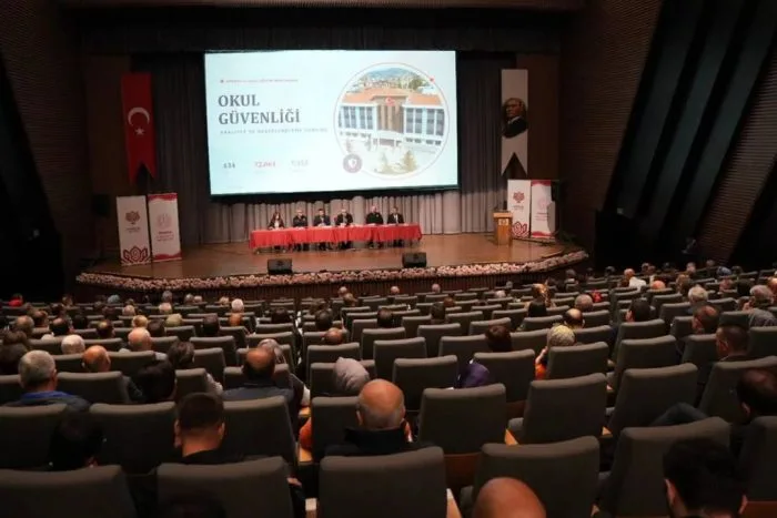 Isparta’da Okul Güvenliği İçin Kritik Toplantı: Tedbirler Gözden Geçirildi