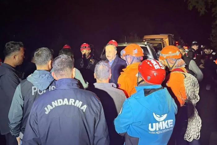 Yazılı Kanyon’da Acı Olay: 1 Kişi Hayatını Kaybetti, 13 Kişiyi Kurtarma Çalışmaları Sürüyor