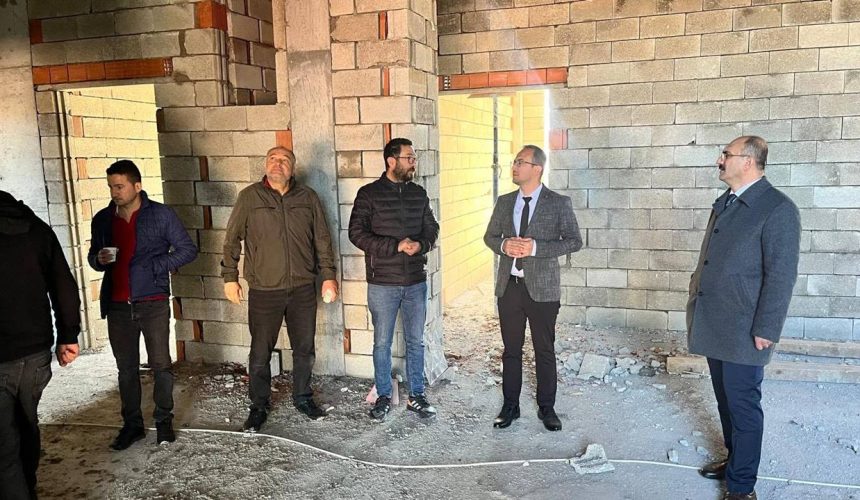 Yalvaç’ta Okul İnşaatları İncelendi: Kaymakam Abacı Çalışmaları Yerinde Gördü