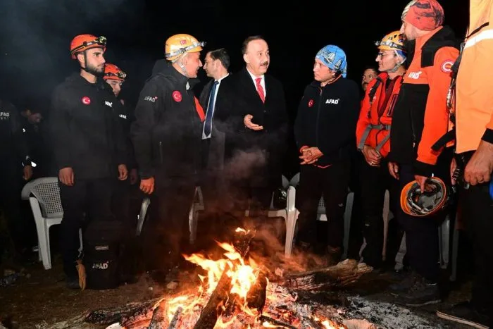 Yazılı Kanyon’da Mahsur Kalan 10 Kişi Kurtarıldı, Sağlık Kontrolü İçin Hastaneye Sevk Edildi